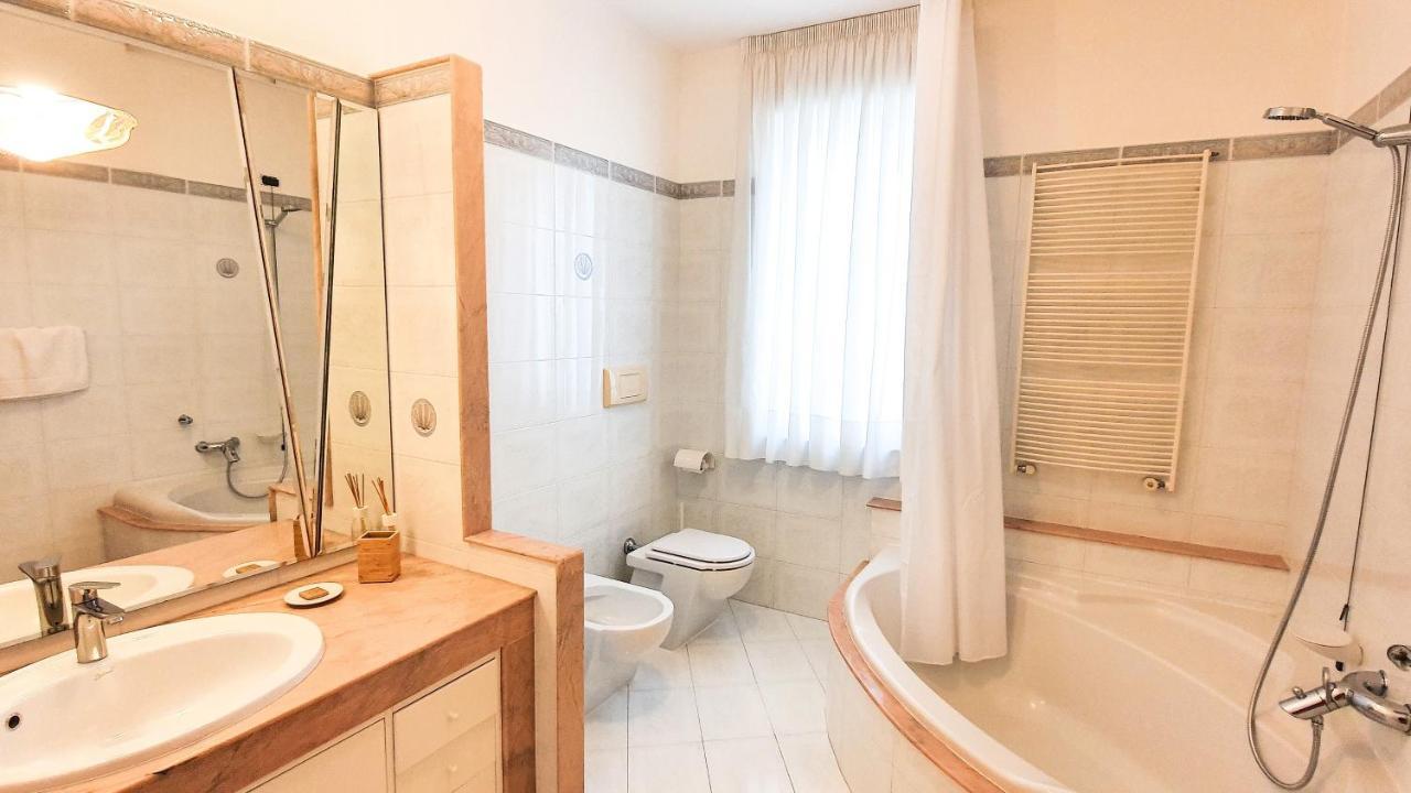 モンテスカリオーゾ Casa De Amicis 18 Bed & Breakfast エクステリア 写真